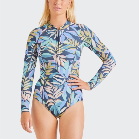 Other - Billabongwomens blue floral wetsuit